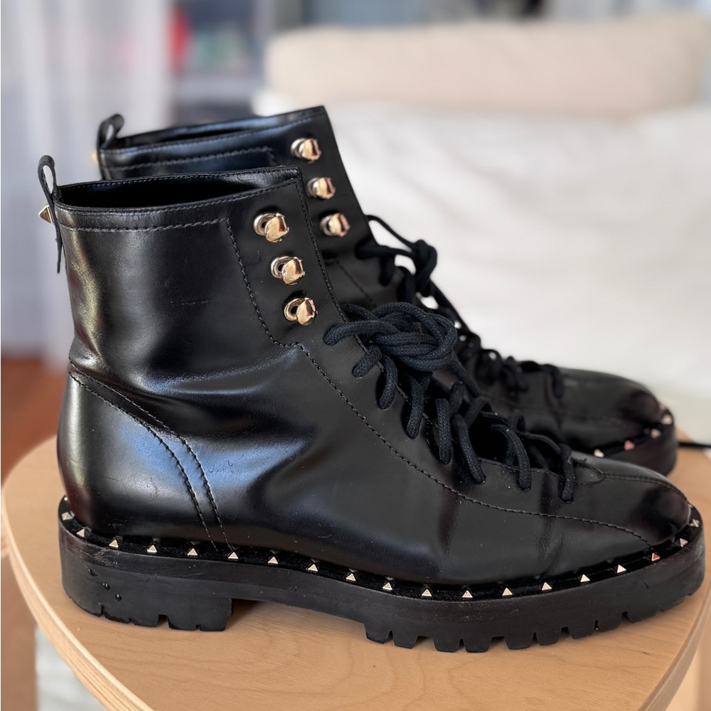 Valentino Garavani Women's Rockstud Combat Boots Size 7